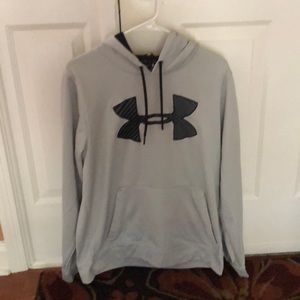 Underarmour athletic sweat shirt